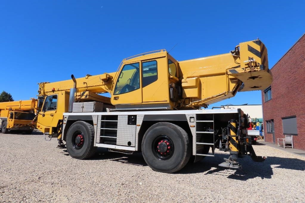 Tadano Faun ATF 40G-2  - All terrain crane: picture 4 Tadano Faun ATF 40G-2  - All terrain crane: picture 4