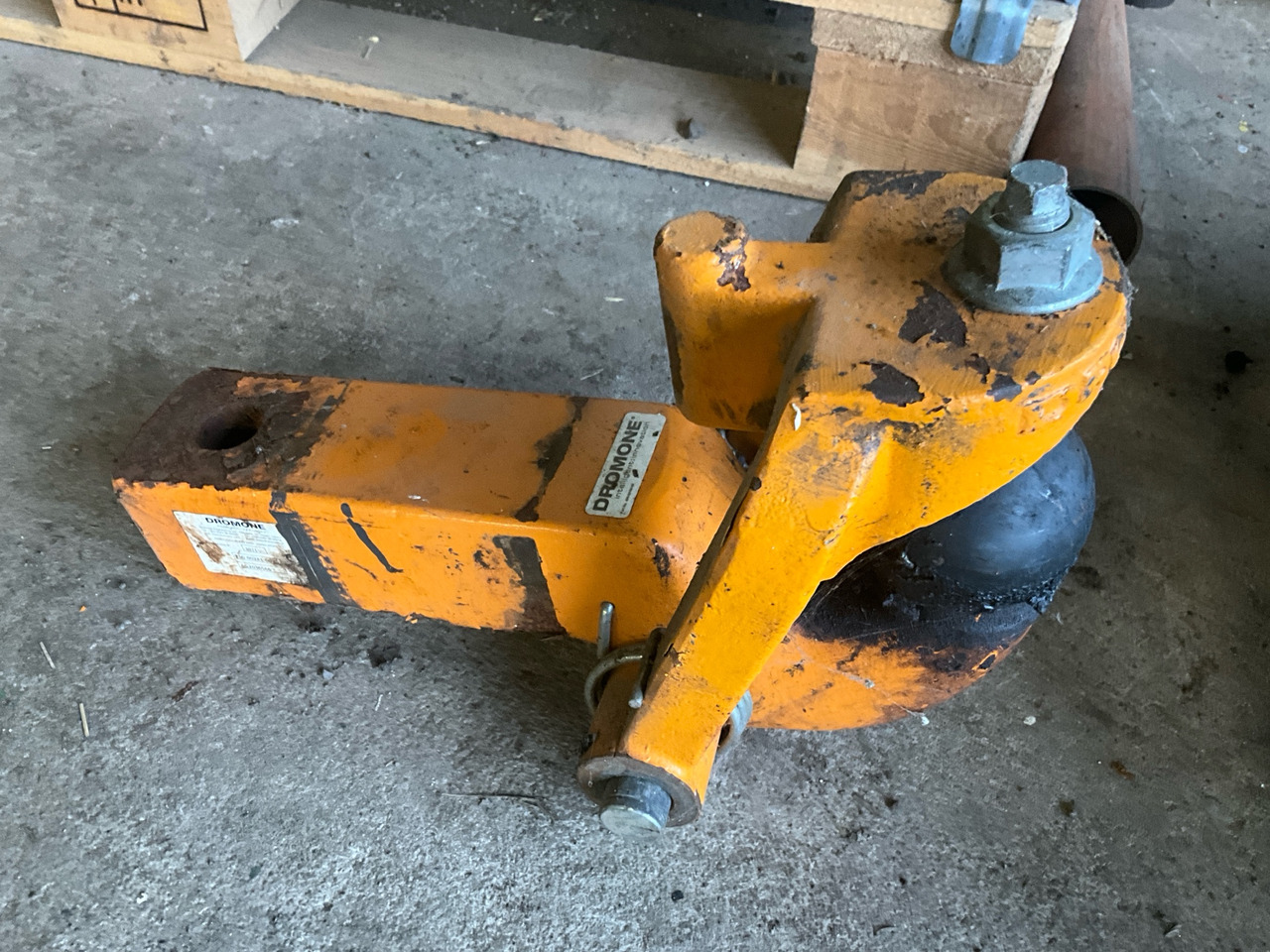 Doromone - Attachment for Agricultural machinery: picture 1 Doromone - Attachment for Agricultural machinery: picture 1