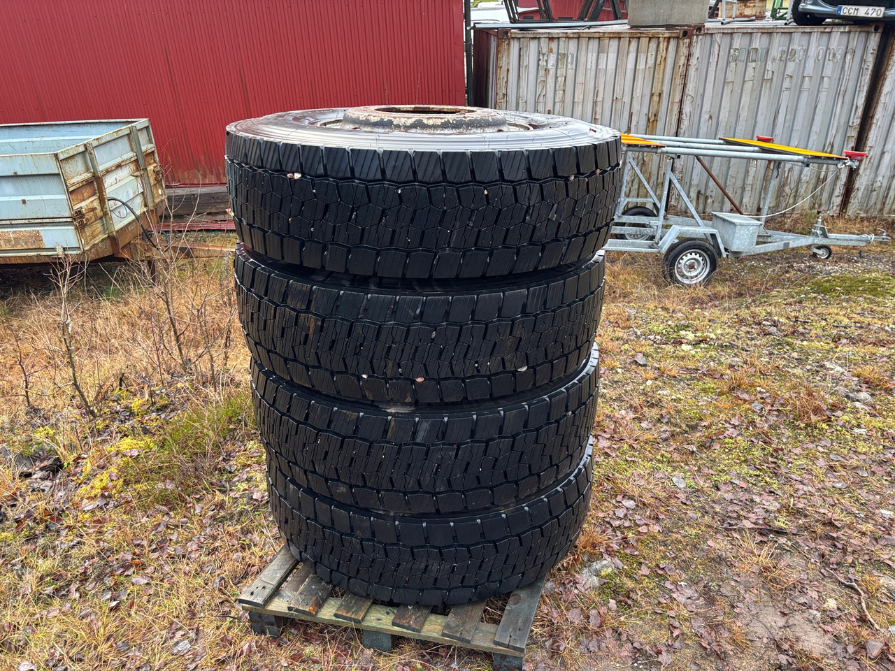 Bridgestone 315/80R22,5 - Wheel and tire package for Truck: picture 1 Bridgestone 315/80R22,5 - Wheel and tire package for Truck: picture 1