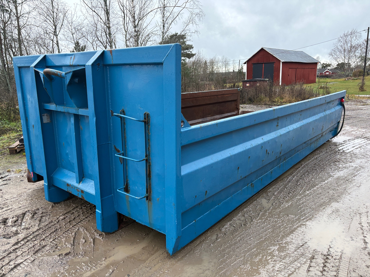 CMT - Roll-off container: picture 1 CMT - Roll-off container: picture 1