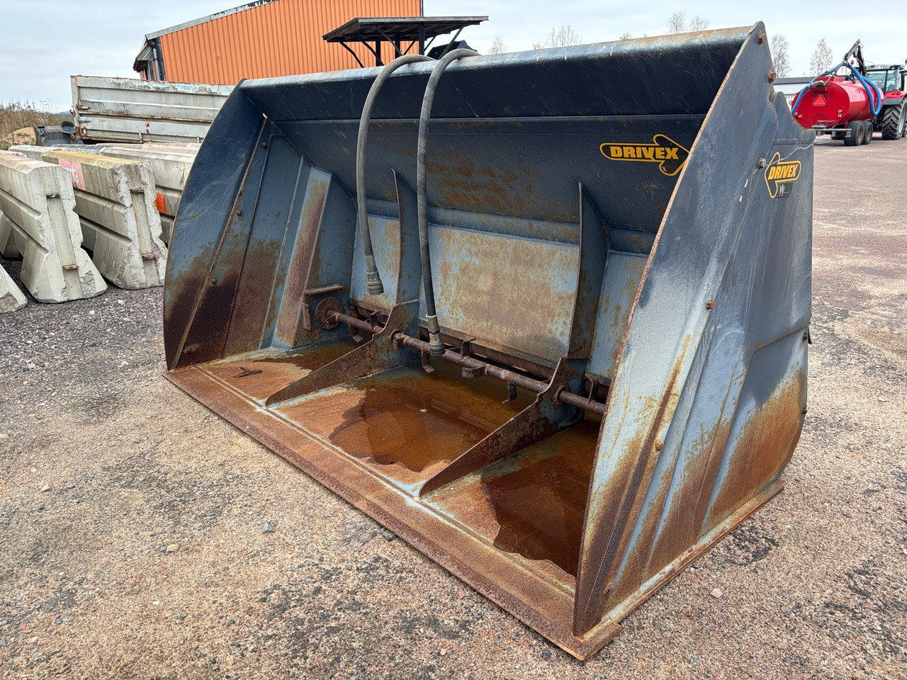 Drivex SS25BM - Sand/ Salt spreader: picture 1 Drivex SS25BM - Sand/ Salt spreader: picture 1