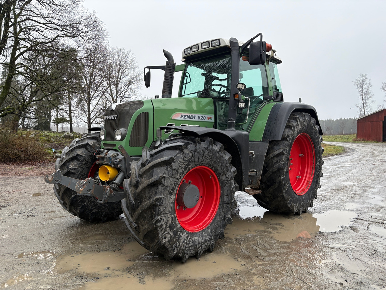 Fendt 820 Vario TMS - Farm tractor: picture 1 Fendt 820 Vario TMS - Farm tractor: picture 1