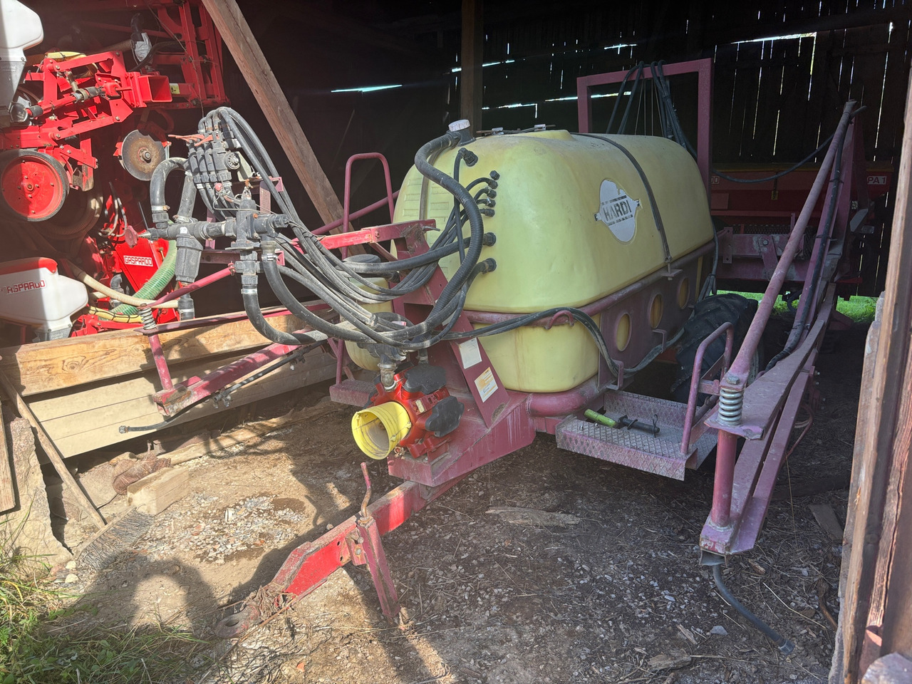 Hardi TRX 1500 - Trailed sprayer: picture 1 Hardi TRX 1500 - Trailed sprayer: picture 1