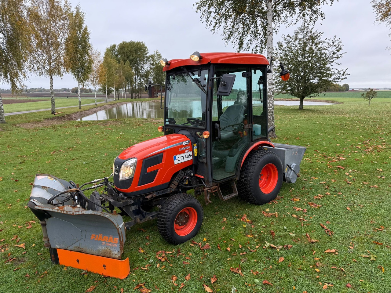 Kioti CK2810 HST - Farm tractor: picture 1 Kioti CK2810 HST - Farm tractor: picture 1