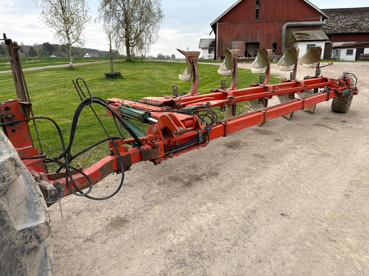 Kverneland PB 100-8 - Plow: picture 1 Kverneland PB 100-8 - Plow: picture 1