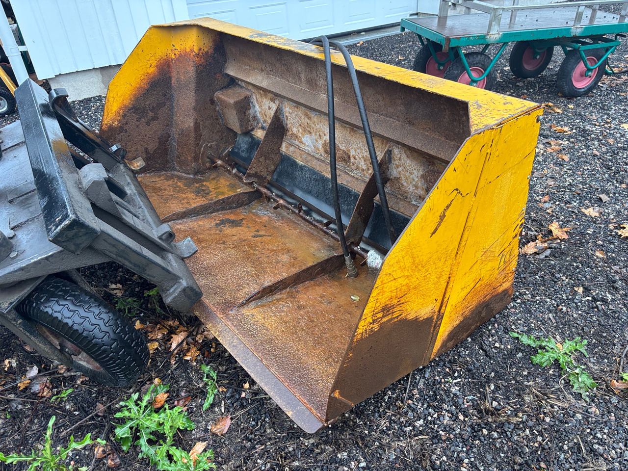 Lucksta SP1600 - Sand/ Salt spreader: picture 1 Lucksta SP1600 - Sand/ Salt spreader: picture 1