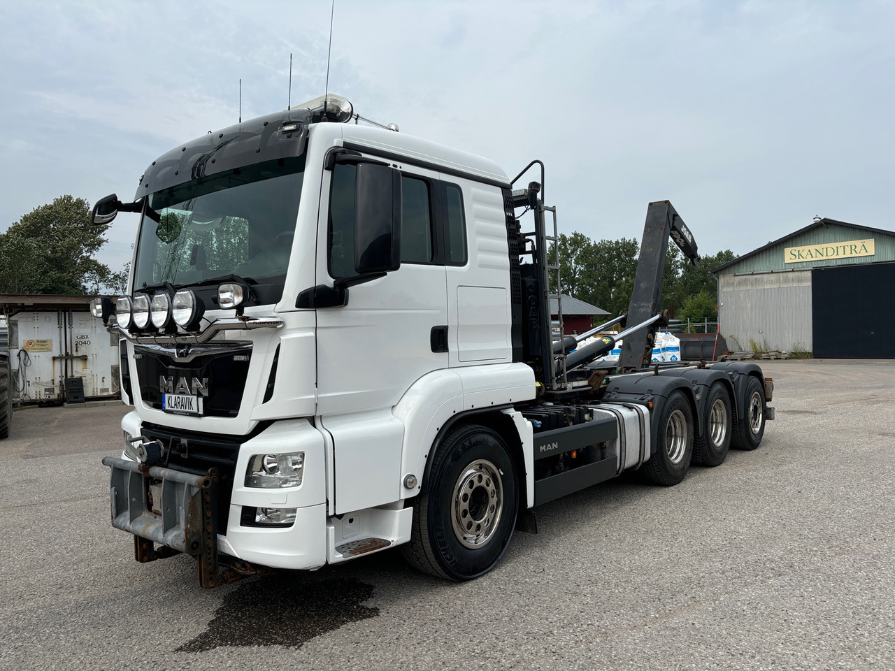 MAN TGS 35.500 8x4 - Hook lift truck: picture 1 MAN TGS 35.500 8x4 - Hook lift truck: picture 1