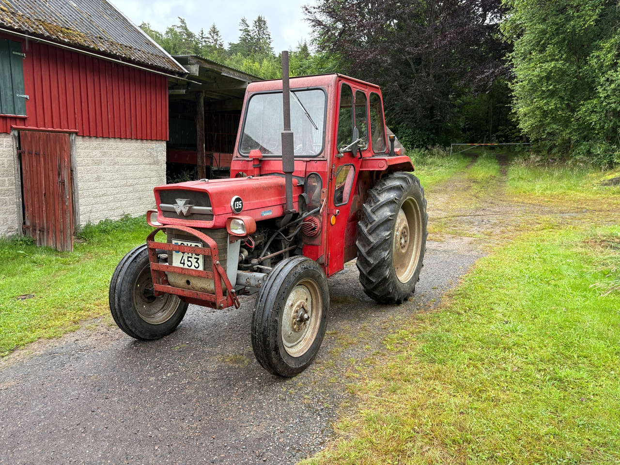 Massey Ferguson 135 - Farm tractor: picture 1 Massey Ferguson 135 - Farm tractor: picture 1