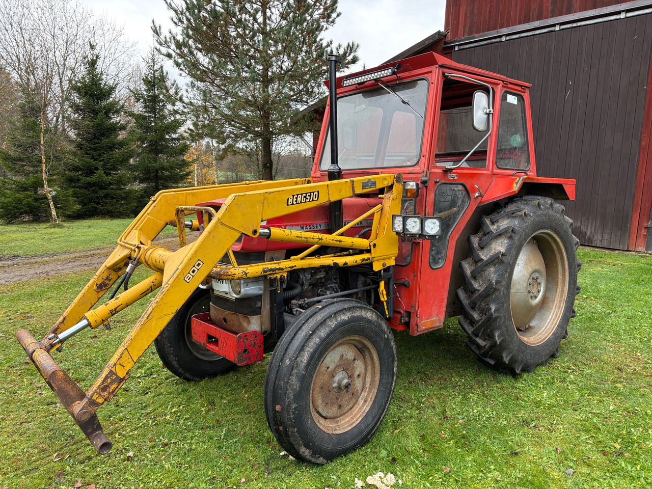 Massey Ferguson 135S - Farm tractor: picture 1 Massey Ferguson 135S - Farm tractor: picture 1