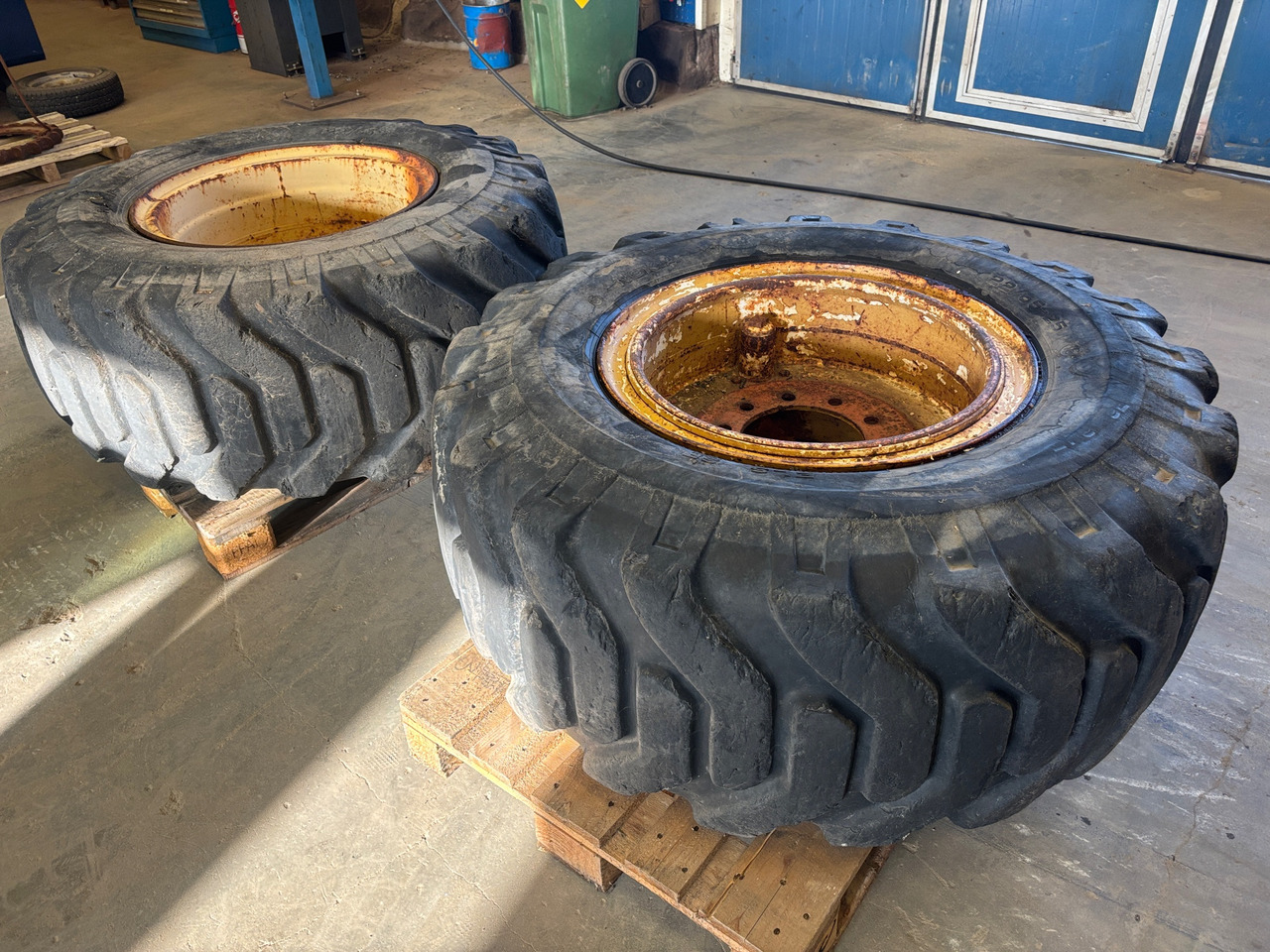 Nokia - Tire for Construction machinery: picture 1 Nokia - Tire for Construction machinery: picture 1