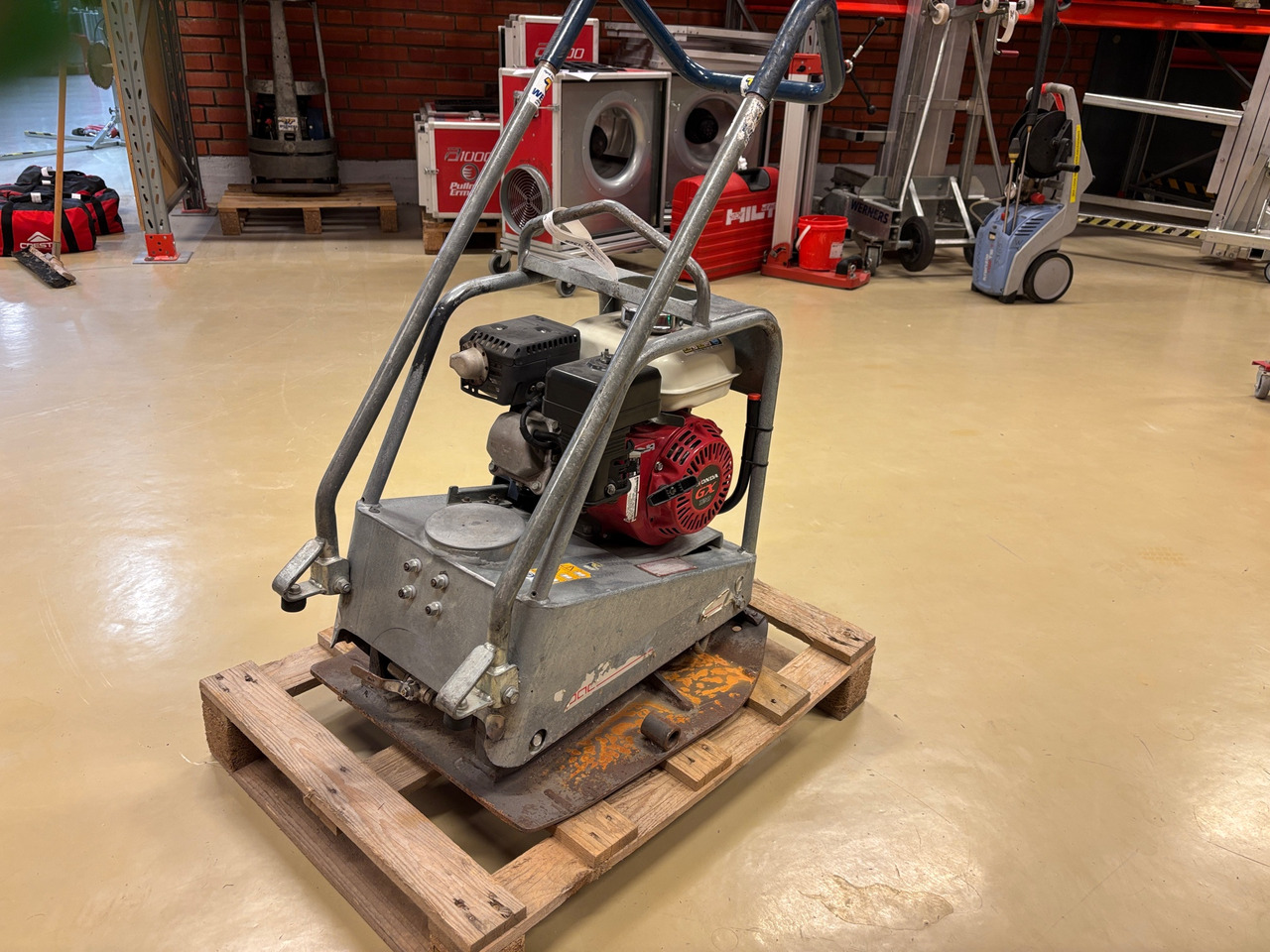 Swepac F70A - Vibroplate: picture 1 Swepac F70A - Vibroplate: picture 1
