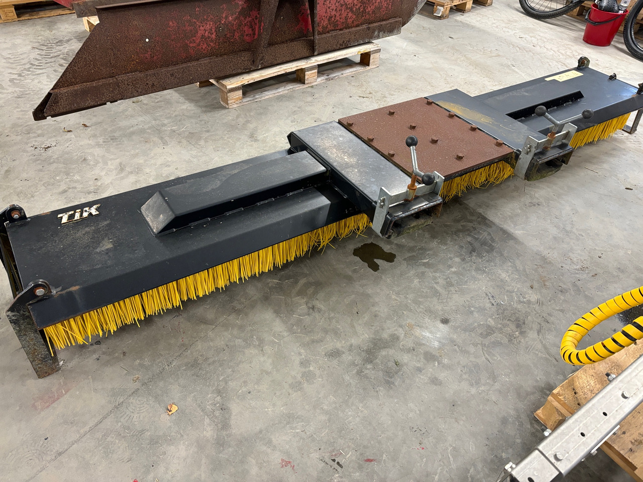 Thorens - Construction equipment: picture 1 Thorens - Construction equipment: picture 1