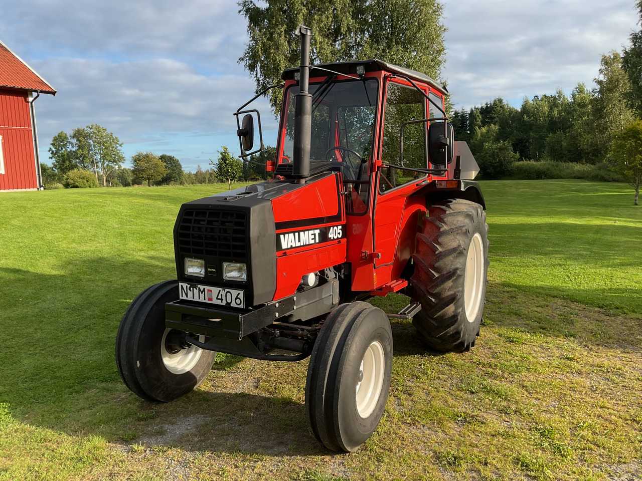 Valmet 405 - Farm tractor: picture 1 Valmet 405 - Farm tractor: picture 1