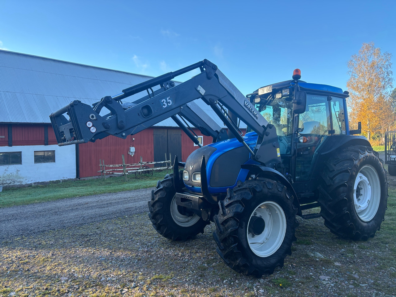 Valtra A93 - Farm tractor: picture 1 Valtra A93 - Farm tractor: picture 1