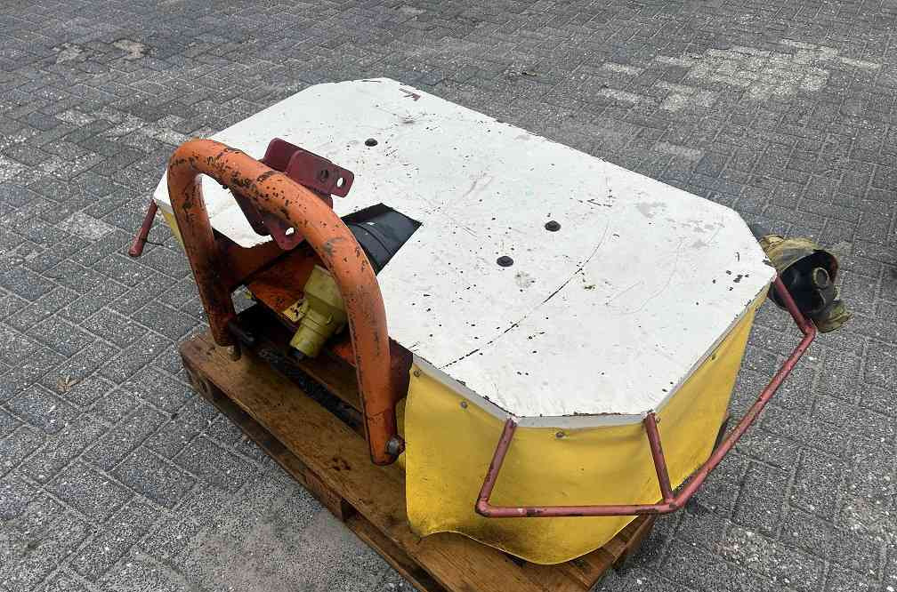 Bellon bellonmit TFA 115 frontmaaier - Mower: picture 1 Bellon bellonmit TFA 115 frontmaaier - Mower: picture 1