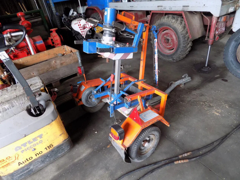DRO ge boormachine droog - Drilling machine: picture 1 DRO ge boormachine droog - Drilling machine: picture 1