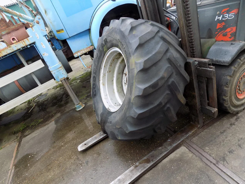 GOOD YEAR banden met velg good year banden met velg 540/65 R 24 - Combine harvester: picture 5 GOOD YEAR banden met velg good year banden met velg 540/65 R 24 - Combine harvester: picture 5