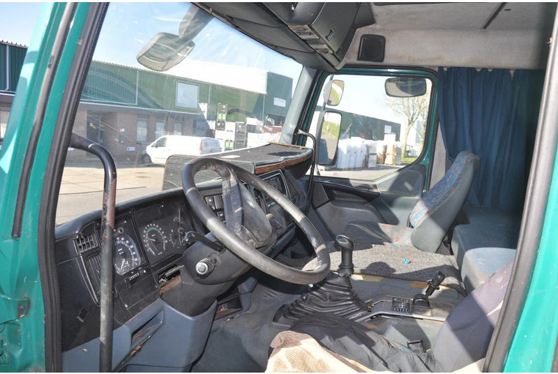 Dropside/ Flatbed truck Renault Premium 250: picture 10