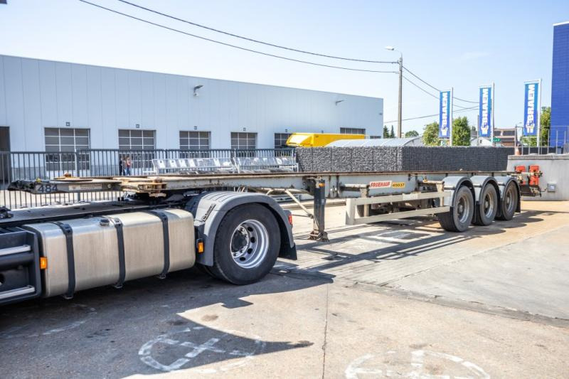 Fruehauf CONTAINERCHASSIS 40' - Container transporter/ Swap body semi-trailer: picture 2 Fruehauf CONTAINERCHASSIS 40' - Container transporter/ Swap body semi-trailer: picture 2