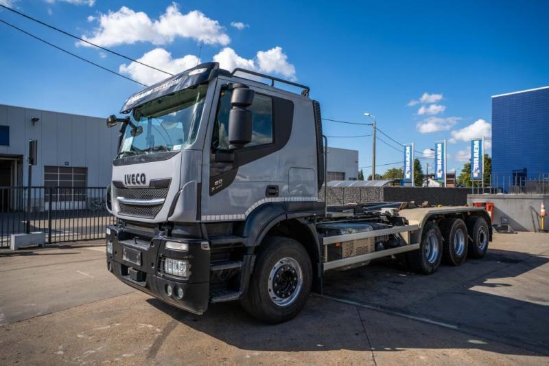 Iveco X-WAY 460 - Hook lift truck: picture 1 Iveco X-WAY 460 - Hook lift truck: picture 1
