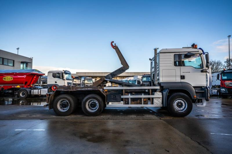 MAN TGA 33.430 BB - Hook lift truck: picture 3 MAN TGA 33.430 BB - Hook lift truck: picture 3