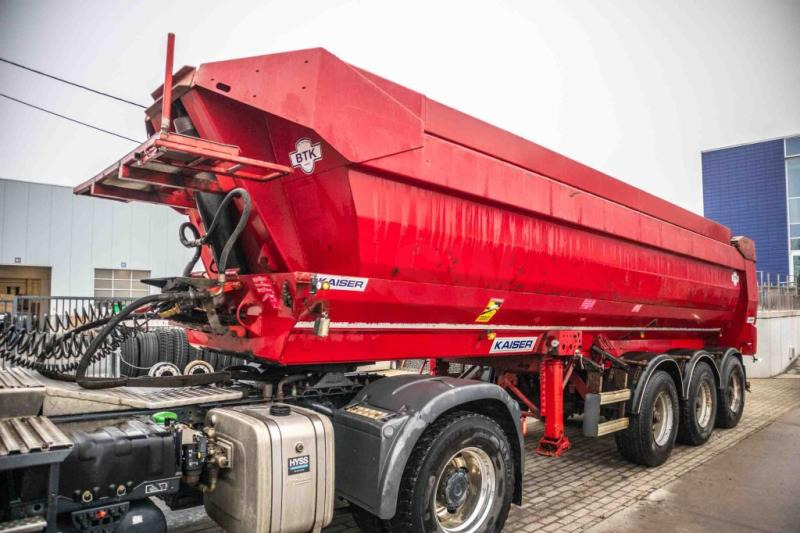 ROBUSTE-KAISER KIPPER - HYRD. DEUR-30m3 - Tipper semi-trailer: picture 1 ROBUSTE-KAISER KIPPER - HYRD. DEUR-30m3 - Tipper semi-trailer: picture 1