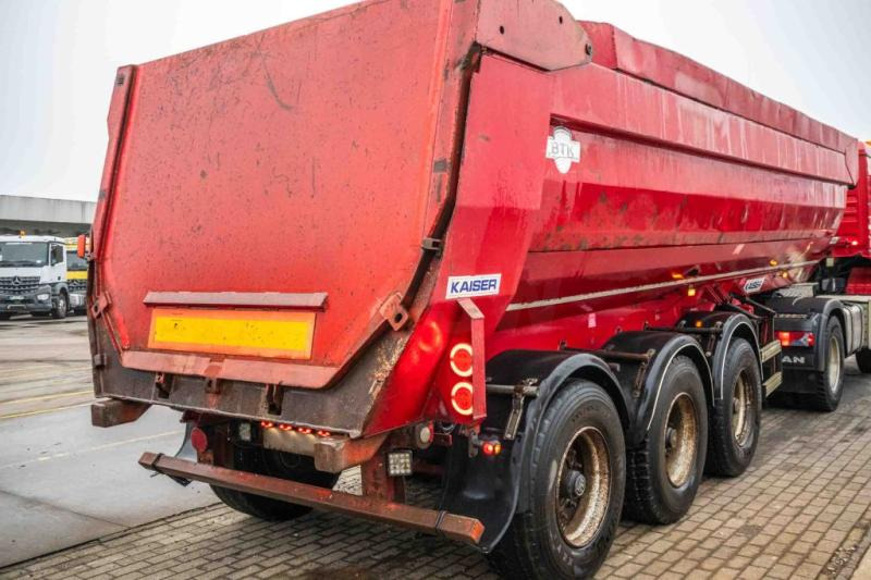 ROBUSTE-KAISER KIPPER - HYRD. DEUR-30m3 - Tipper semi-trailer: picture 3 ROBUSTE-KAISER KIPPER - HYRD. DEUR-30m3 - Tipper semi-trailer: picture 3