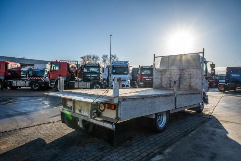 Renault MIDLUM 220 (12T) DXI - Dropside/ Flatbed truck: picture 4 Renault MIDLUM 220 (12T) DXI - Dropside/ Flatbed truck: picture 4