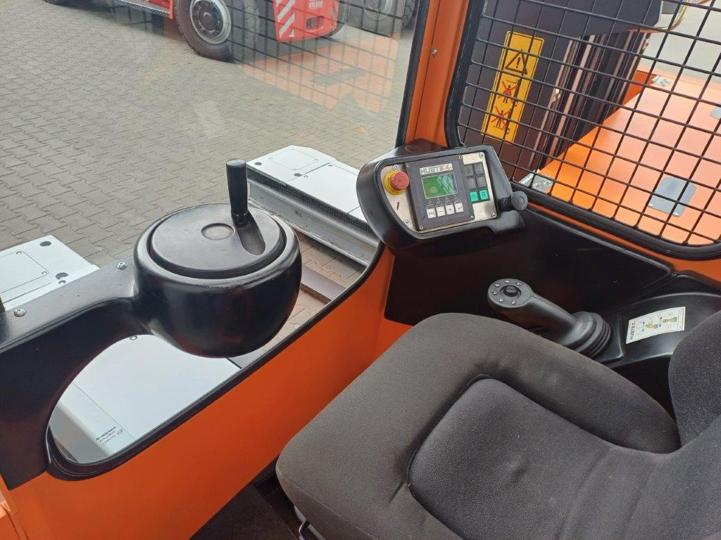 4-way reach truck Hubtex MQ40: picture 8
