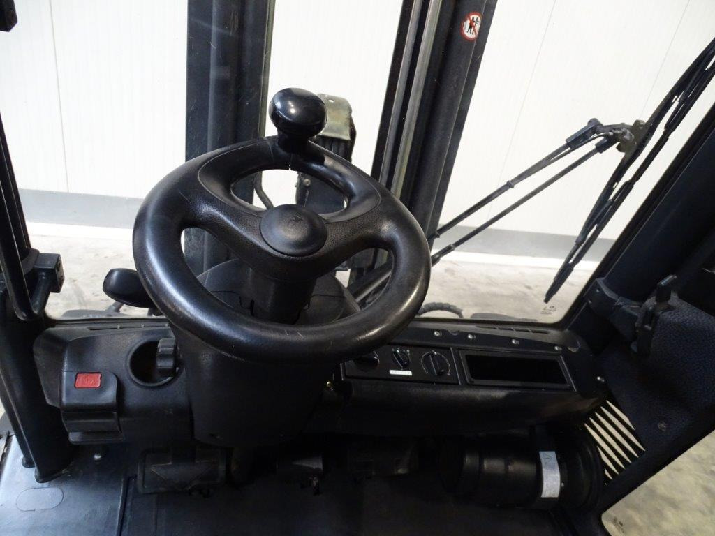 Diesel forklift Linde H30D - TRIPLEX: picture 8