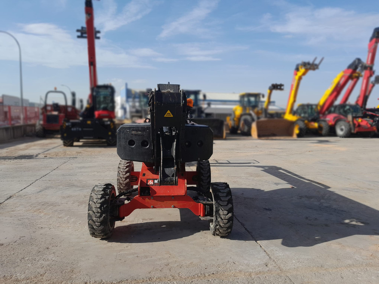 MANITOU MAN GO 12 - Articulated boom: picture 5 MANITOU MAN GO 12 - Articulated boom: picture 5
