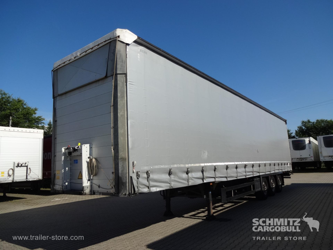 SCHMITZ Curtainsider Mega - Curtainsider semi-trailer: picture 1 SCHMITZ Curtainsider Mega - Curtainsider semi-trailer: picture 1