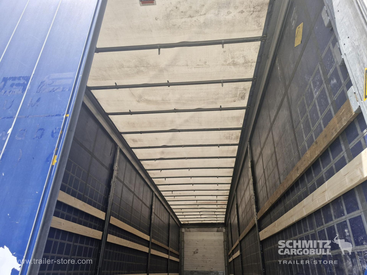 SCHMITZ Curtainsider Varios - Curtainsider semi-trailer: picture 3 SCHMITZ Curtainsider Varios - Curtainsider semi-trailer: picture 3