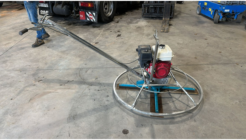 B-Mac VLINDER (BELGIAN MACHINE / GOOD CONDITION) - Power trowel: picture 1 B-Mac VLINDER (BELGIAN MACHINE / GOOD CONDITION) - Power trowel: picture 1