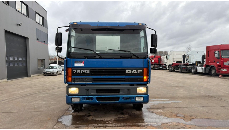 DAF CF 75.290 (15000L / 2 COMPARTIMENTS / MANUAL PUMP / EURO 2 / MANUAL GEARBOX) - Tanker truck: picture 5 DAF CF 75.290 (15000L / 2 COMPARTIMENTS / MANUAL PUMP / EURO 2 / MANUAL GEARBOX) - Tanker truck: picture 5