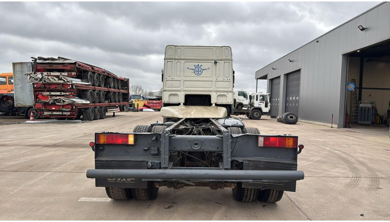 DAF XF 95.430 (EURO 3 / 10 TYRES / 6X2 / MANUAL GEARBOX / BOITE MANUELLE) - Cab chassis truck: picture 5 DAF XF 95.430 (EURO 3 / 10 TYRES / 6X2 / MANUAL GEARBOX / BOITE MANUELLE) - Cab chassis truck: picture 5