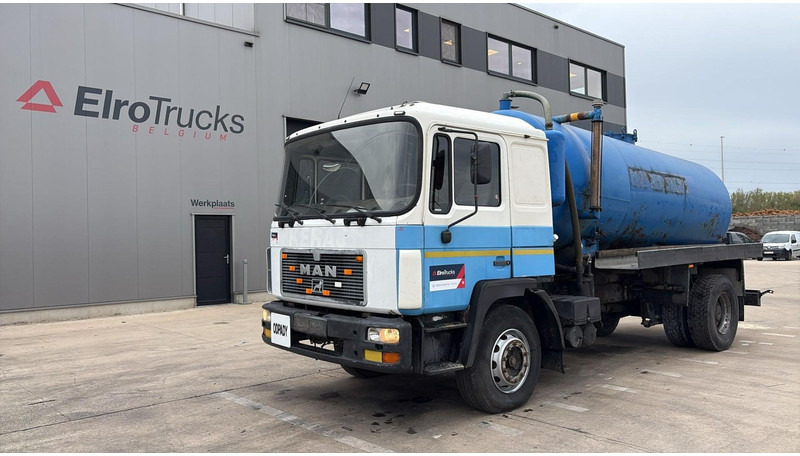 MAN 18.232 (MANUAL PUMP / POMPE MANUELLE / 11.000L) - Vacuum truck: picture 1 MAN 18.232 (MANUAL PUMP / POMPE MANUELLE / 11.000L) - Vacuum truck: picture 1