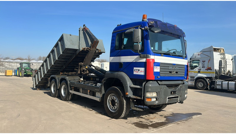 MAN TGA 26.460 (WITH CONTAINER / BELGIAN TRUCK / PERFECT / 6X4 / MANUAL GEARBOX / BOITE MANUELLE) - Hook lift truck: picture 3 MAN TGA 26.460 (WITH CONTAINER / BELGIAN TRUCK / PERFECT / 6X4 / MANUAL GEARBOX / BOITE MANUELLE) - Hook lift truck: picture 3