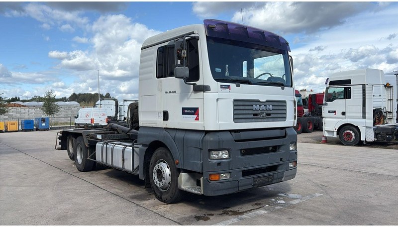 MAN TGA 28.480 (MANUAL PUMP / POMPE MANUELLE / BOITE MANUAL / MANUAL GEARBOX) - Cab chassis truck: picture 3 MAN TGA 28.480 (MANUAL PUMP / POMPE MANUELLE / BOITE MANUAL / MANUAL GEARBOX) - Cab chassis truck: picture 3