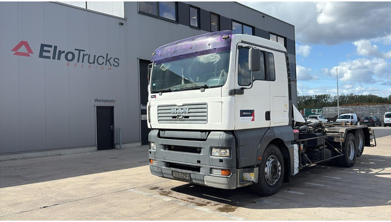 MAN TGA 28.480 (MANUAL PUMP / POMPE MANUELLE / BOITE MANUAL / MANUAL GEARBOX) - Cab chassis truck: picture 1 MAN TGA 28.480 (MANUAL PUMP / POMPE MANUELLE / BOITE MANUAL / MANUAL GEARBOX) - Cab chassis truck: picture 1
