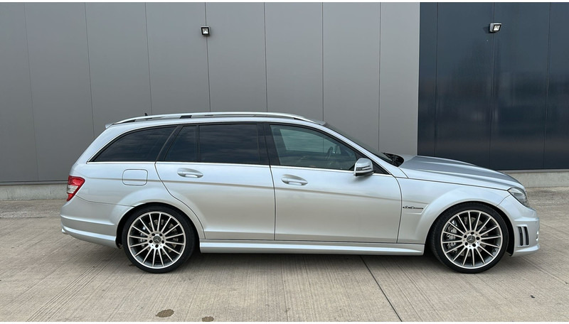 Mercedes-Benz C-Klasse 63 AMG (LICHTE VRACHT / BELGISCHE WAGEN / V8 / OPEN DAK) - Car: picture 4 Mercedes-Benz C-Klasse 63 AMG (LICHTE VRACHT / BELGISCHE WAGEN / V8 / OPEN DAK) - Car: picture 4