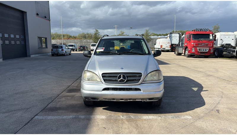 Mercedes-Benz M-Klasse ML 270 CDI - SUV: picture 2 Mercedes-Benz M-Klasse ML 270 CDI - SUV: picture 2