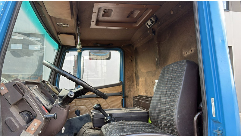 Cab chassis truck Mercedes-Benz SK 914 (EURO 2 / CHASSIS): picture 19