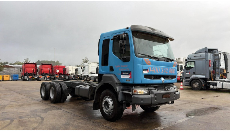 Renault KERAX 420 (LAMES / GRAND PONT / STEEL SUSP. / BIG AXLE / MANUAL GEARBOX / BOITE MANUELLE) - Cab chassis truck: picture 3 Renault KERAX 420 (LAMES / GRAND PONT / STEEL SUSP. / BIG AXLE / MANUAL GEARBOX / BOITE MANUELLE) - Cab chassis truck: picture 3