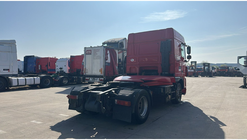 DAF 105 XF 410 (BOITE MANUELLE / MANUAL GEARBOX / GOOD CONDITION / BONNE ETAT / PROPRE) - Tractor truck: picture 4 DAF 105 XF 410 (BOITE MANUELLE / MANUAL GEARBOX / GOOD CONDITION / BONNE ETAT / PROPRE) - Tractor truck: picture 4