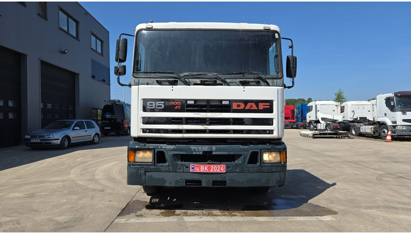 DAF 95 ATI 400 (EURO 2 / MANUAL PUMP / MANUAL GEARBOX / POMPE MANUELLE) - Tractor truck: picture 3 DAF 95 ATI 400 (EURO 2 / MANUAL PUMP / MANUAL GEARBOX / POMPE MANUELLE) - Tractor truck: picture 3