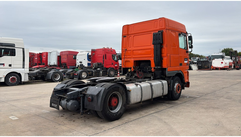 DAF 95 XF 430 (EURO 3 / BOITE MANUELLE / MANUAL GEARBOX) - Tractor truck: picture 5 DAF 95 XF 430 (EURO 3 / BOITE MANUELLE / MANUAL GEARBOX) - Tractor truck: picture 5