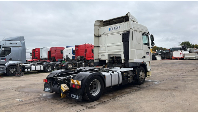 DAF XF 105.460 (BOITE MANUELLE / MANUAL GEARBOX) - Tractor truck: picture 4 DAF XF 105.460 (BOITE MANUELLE / MANUAL GEARBOX) - Tractor truck: picture 4