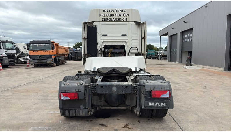 MAN TGA 18.430 (PTO / POMPE HYDRAULIQUE / MANUAL GEARBOX / BOITE MANUELLE / HYDRAULIC PUMP) - Tractor truck: picture 5 MAN TGA 18.430 (PTO / POMPE HYDRAULIQUE / MANUAL GEARBOX / BOITE MANUELLE / HYDRAULIC PUMP) - Tractor truck: picture 5