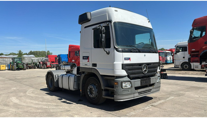 Mercedes-Benz Actros 1841 (EPS / DEVANT LAMES / PROPRE / MP2 / 3 PEDALES / V6) - Tractor truck: picture 5 Mercedes-Benz Actros 1841 (EPS / DEVANT LAMES / PROPRE / MP2 / 3 PEDALES / V6) - Tractor truck: picture 5